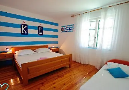 Apartman Luke Beach 4+1 Di 351 Apartment Murter